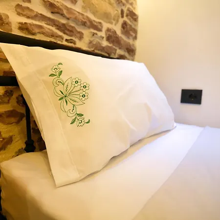 Hotel Alchemist *
