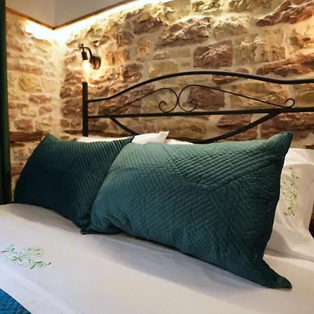 Alchemist Hotel Gjirokastër