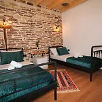 Hotel Alchemist *